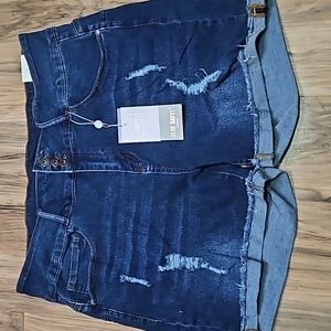 Blue Savvy NWT Womens denim shorts Size 22W dark wash distressed high rise curvy